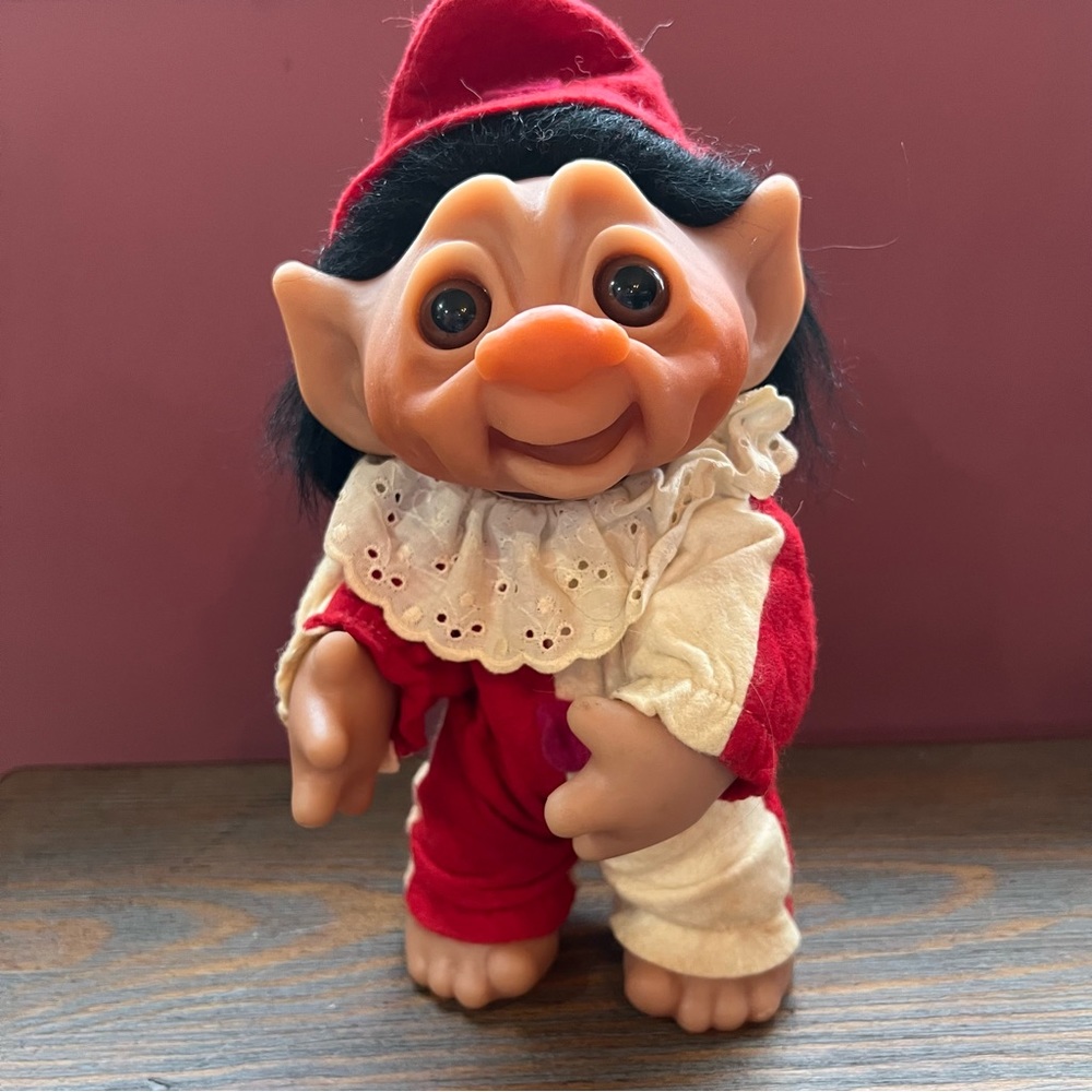 Troll Thomas Dam jester clown